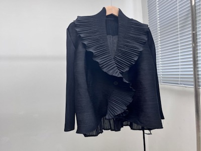 Miyake 2025 Весенне-летний Женский Новый Элегантный Плиссированный Короткий Жакет Модный Кардиган С Кроликом Универсальный Утягивающий Полиэстер