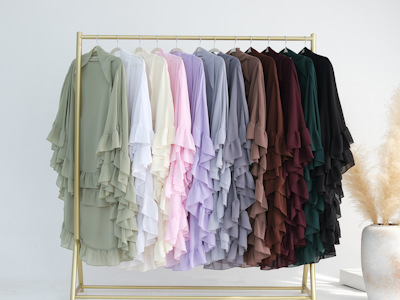 Исследуйте мир моды с нашими образцами ткани с эффектом складок